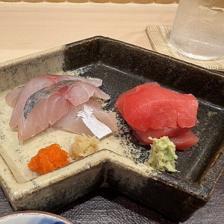 旬の刺身の盛り合わせ